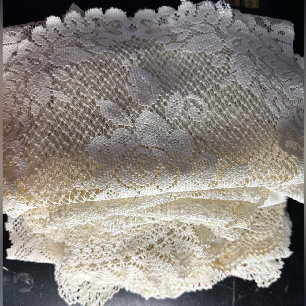 Elegant Vintage Lace Dollies